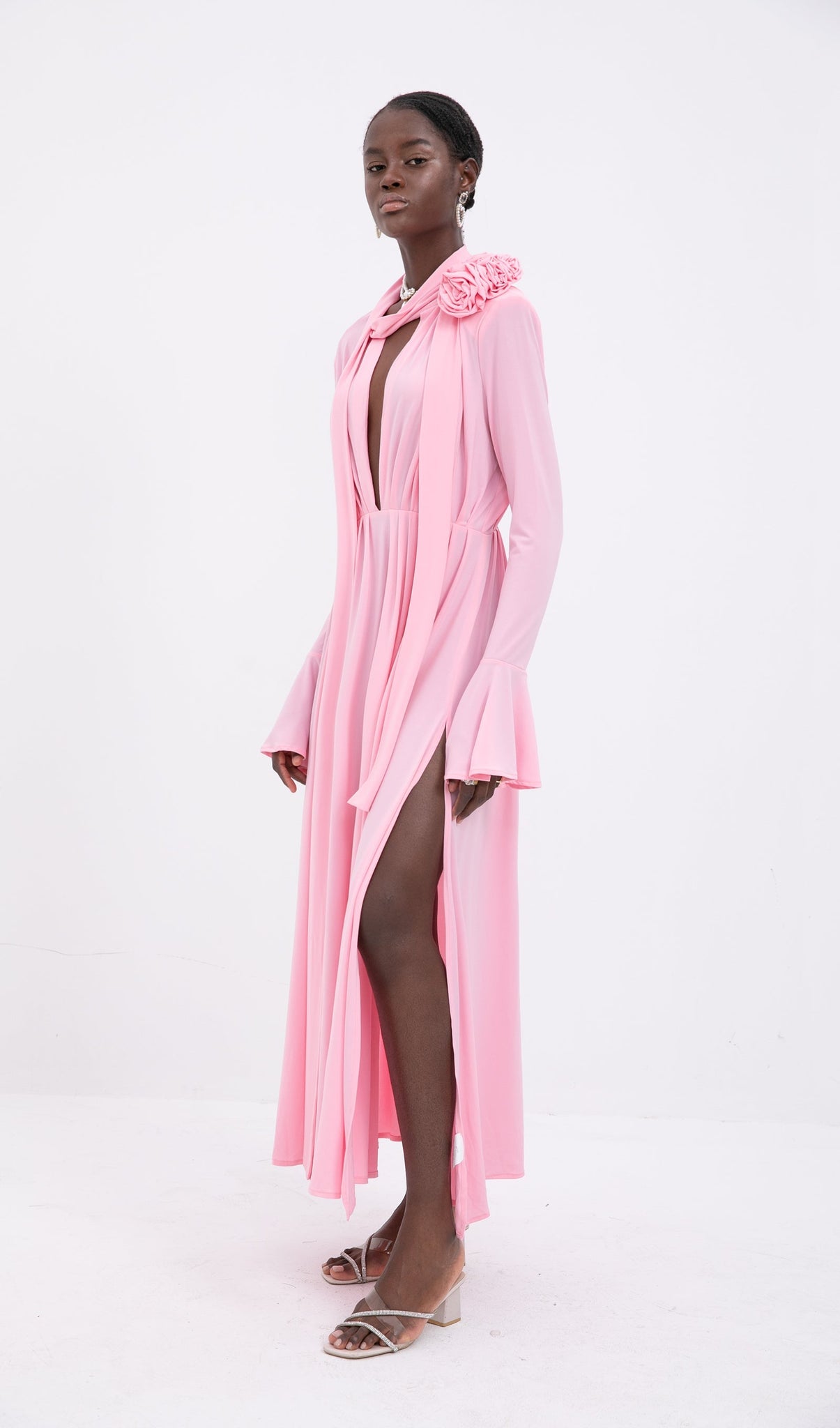 Trendy V Yaka Pileli Yırtmaçlı Maksi Elbise-Pembe