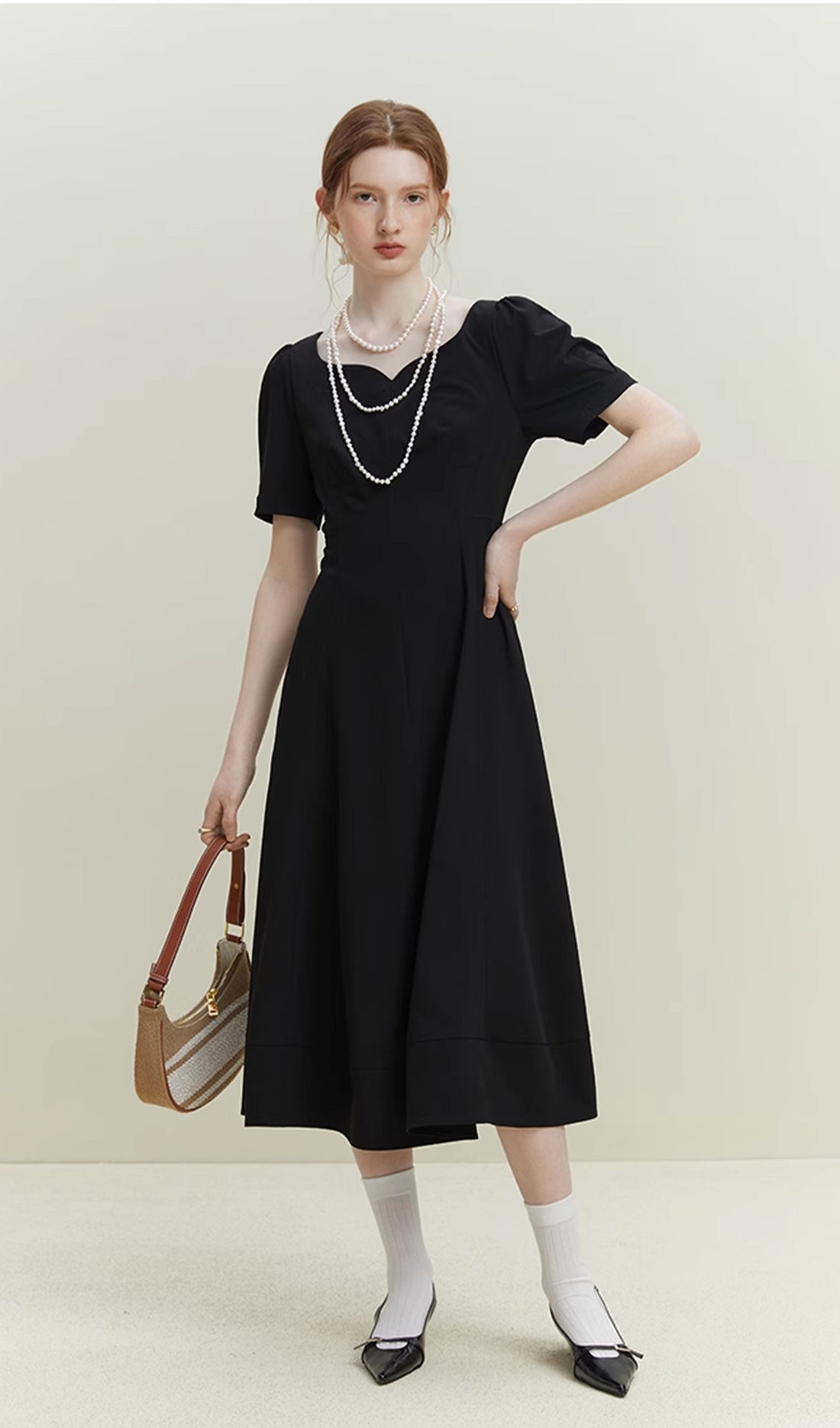 Siyah Simplicity Puf Kollu Midi Elbise